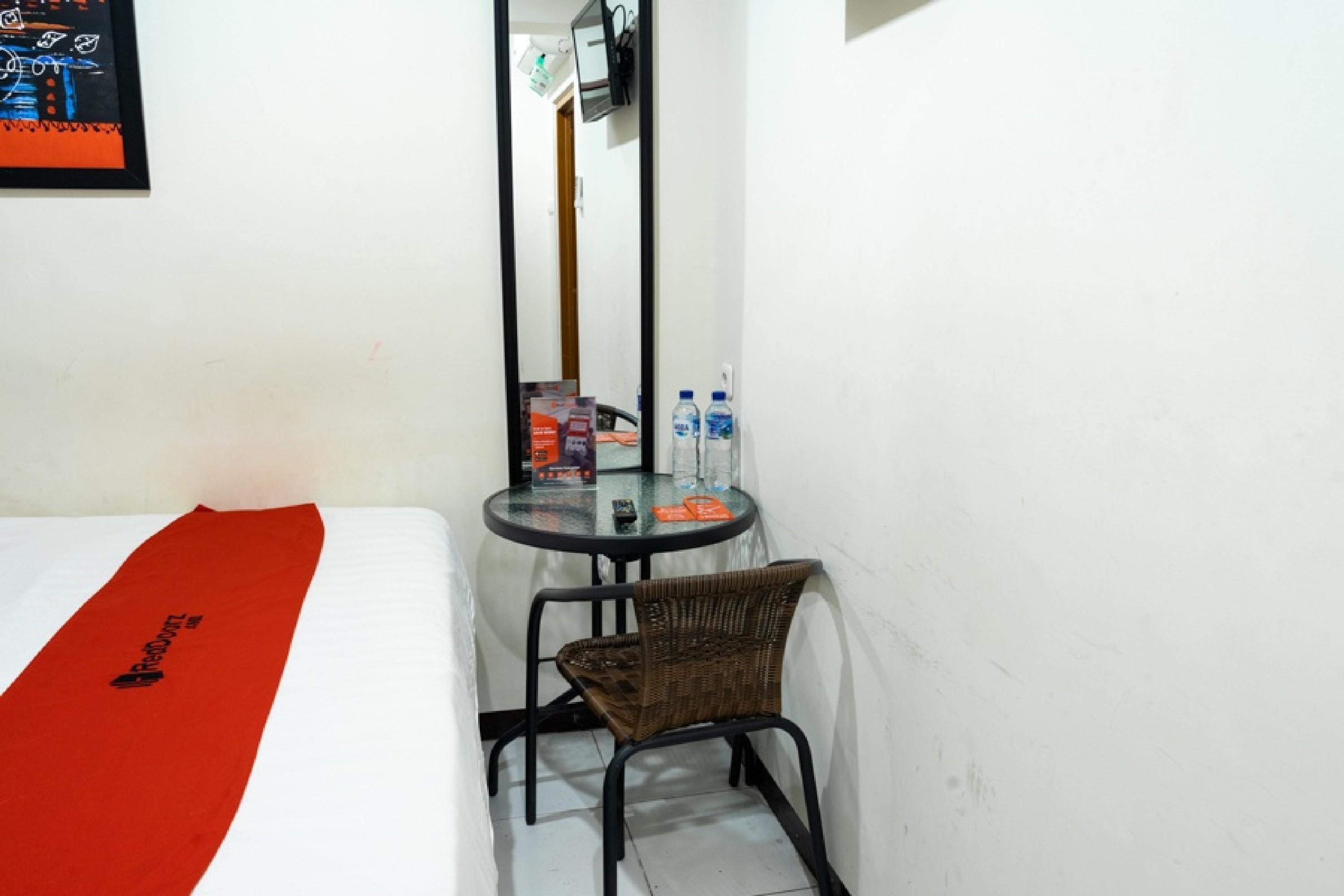 RedDoorz near Setrasari Mall 4 Hotel Bandung Bagian luar foto